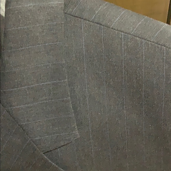 Suite - Picture 2 of 3